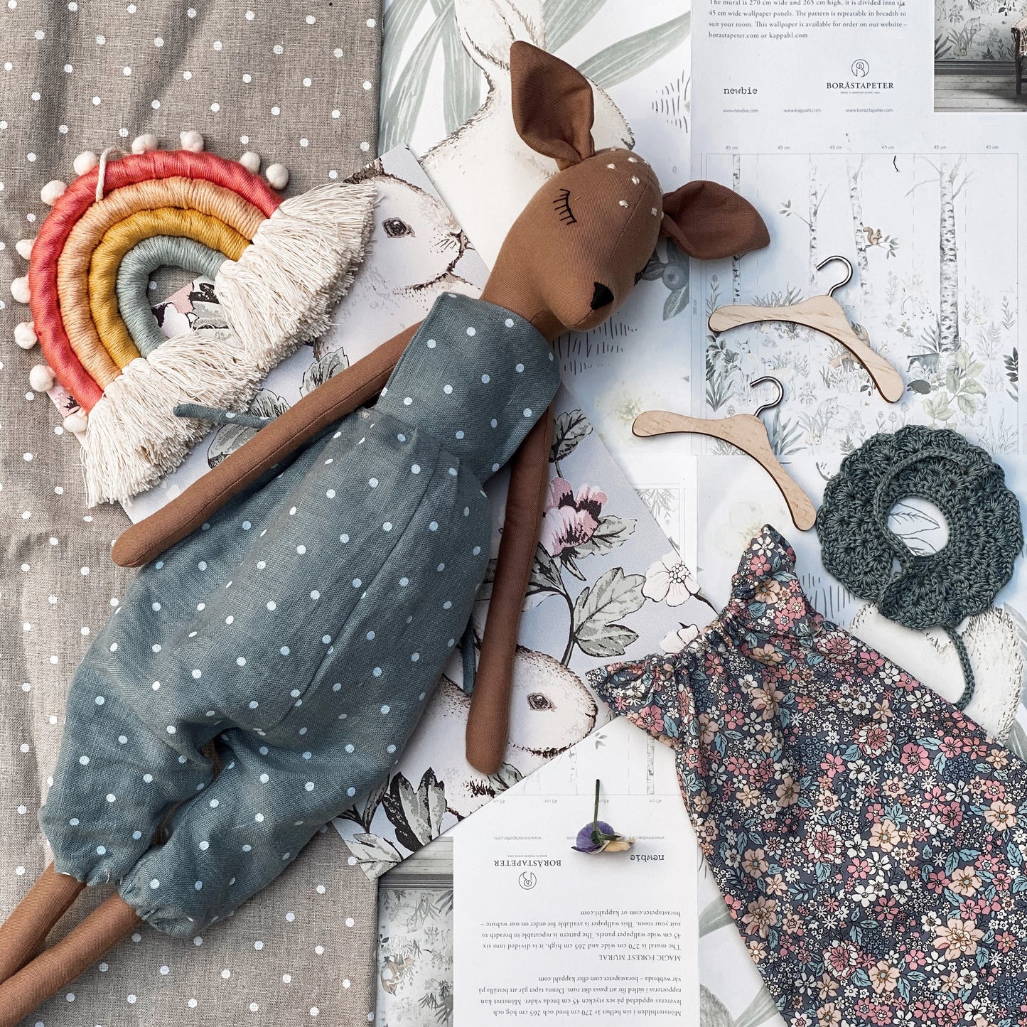 2425 Polka dot on teal 100% Lithuanian linen softened fabric