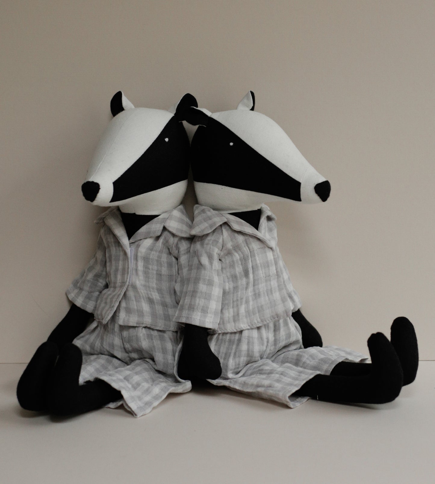 Badger toy 55 cm in muslin pyjama