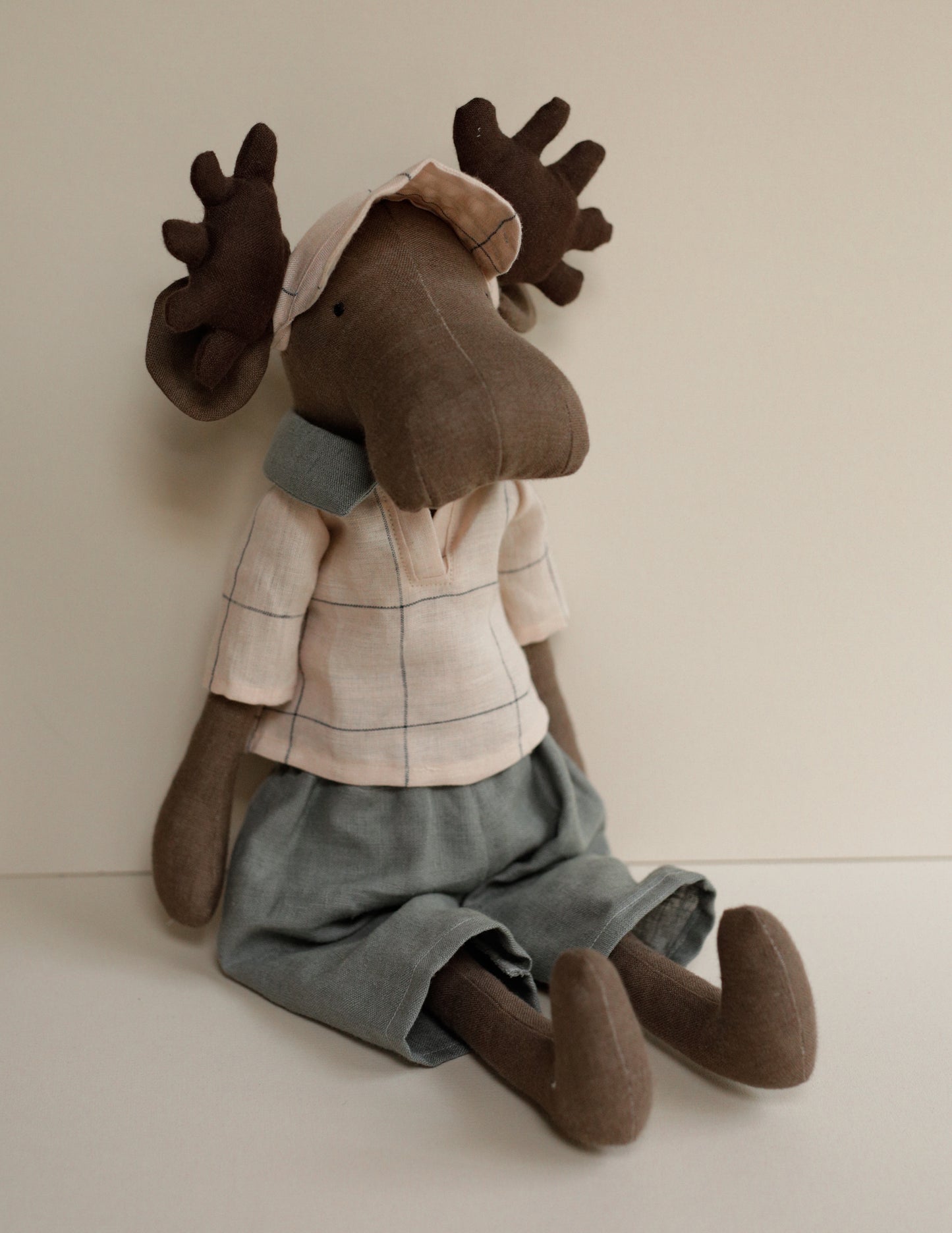 Display SAMPLE 55 cm Moose toy in tennis outfit