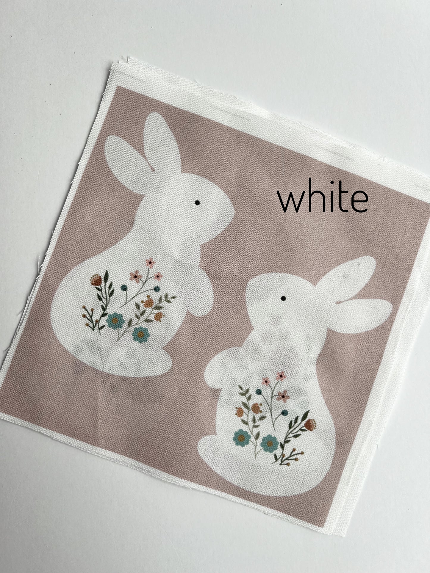 DIY 5 Easter bunnies sewing kit