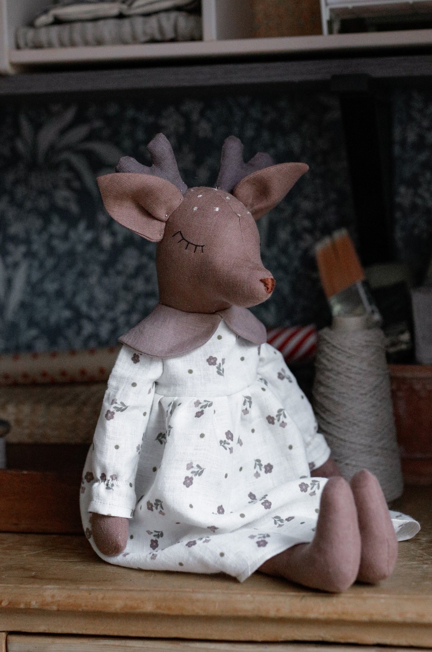 DIY 55 cm EFI Friends Peter Pan collar dress making kit