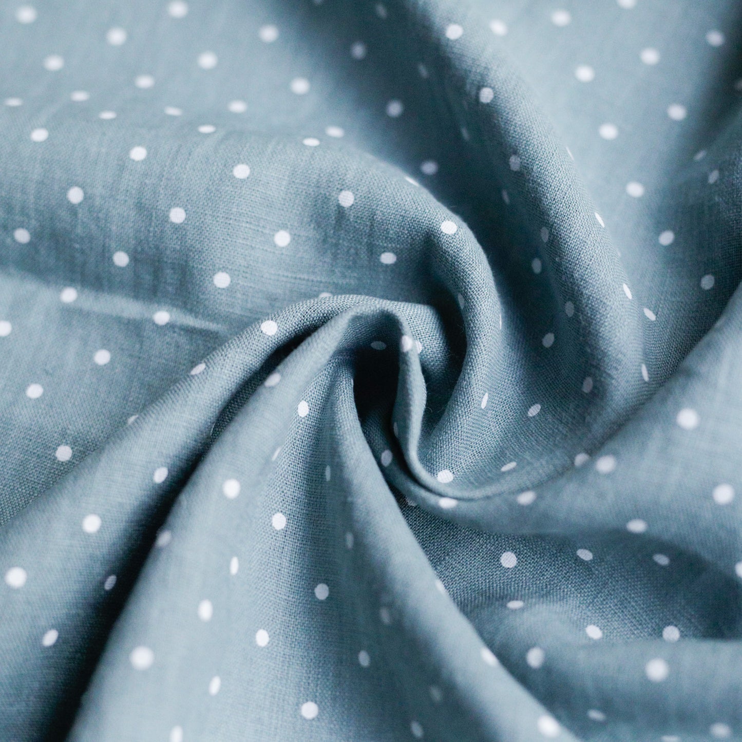 2425 Polka dot on teal 100% Lithuanian linen softened fabric