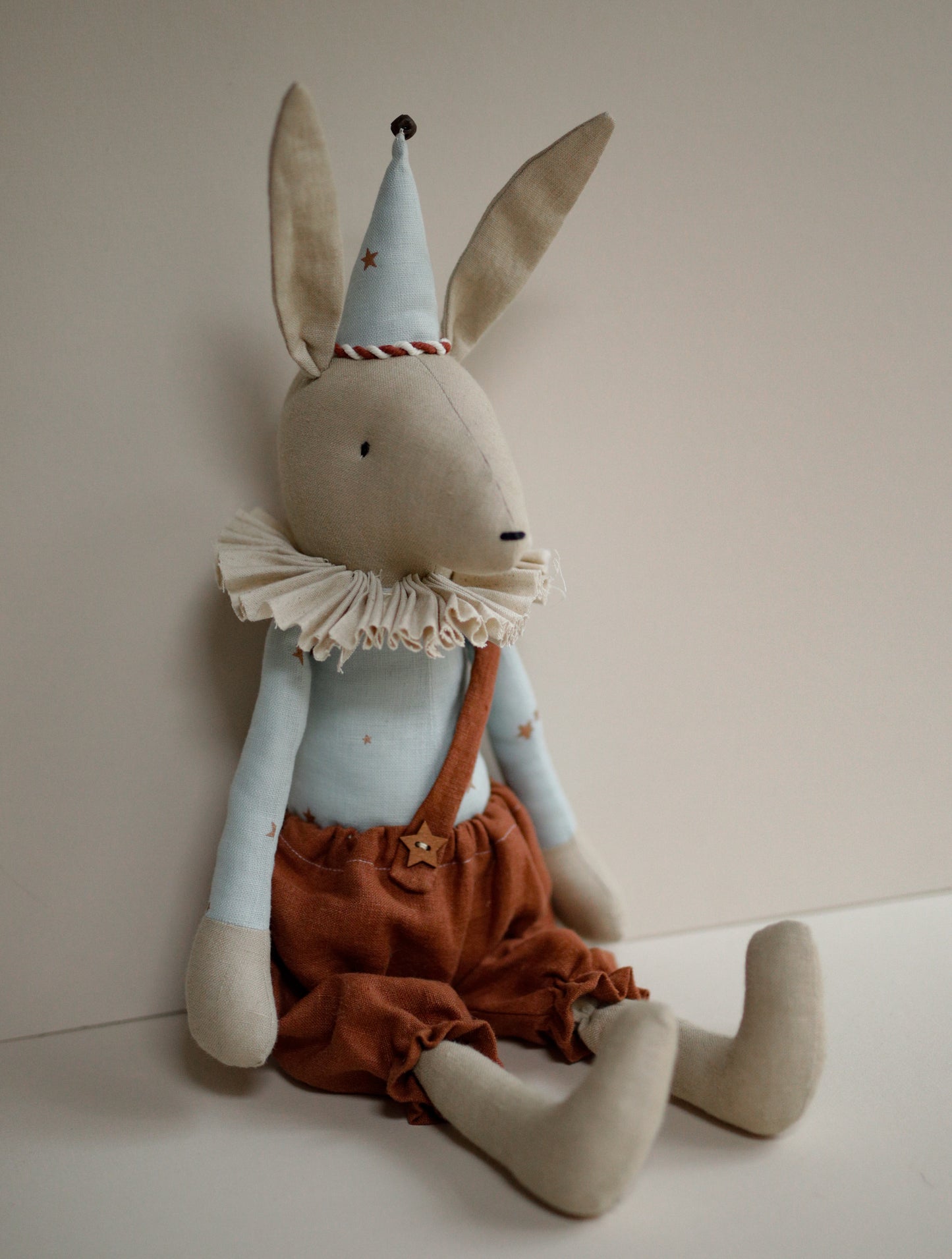Display SAMPLE 55 cm Rupert the Hare soft toy