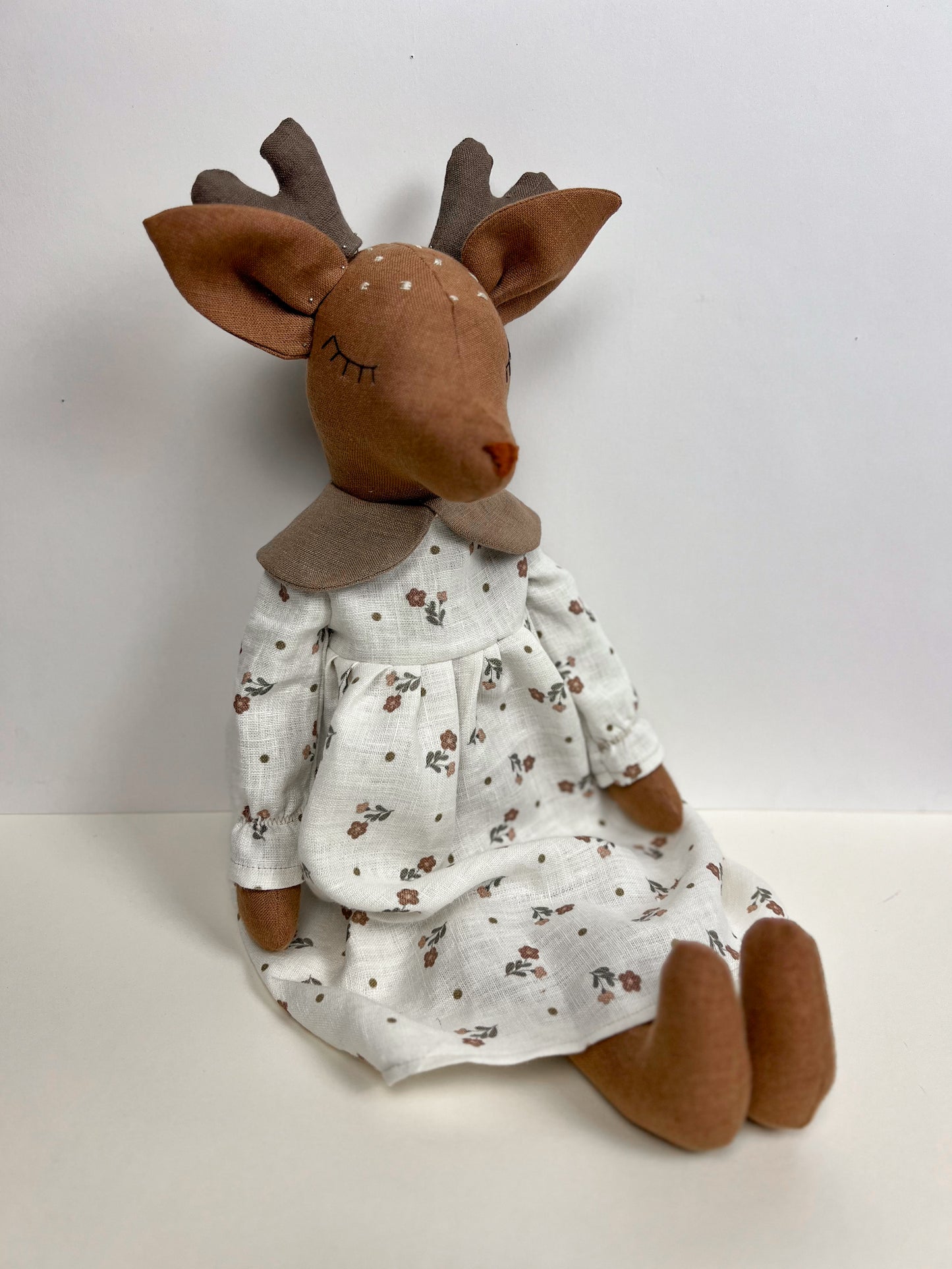 DIY 55 cm EFI Friends Peter Pan collar dress making kit