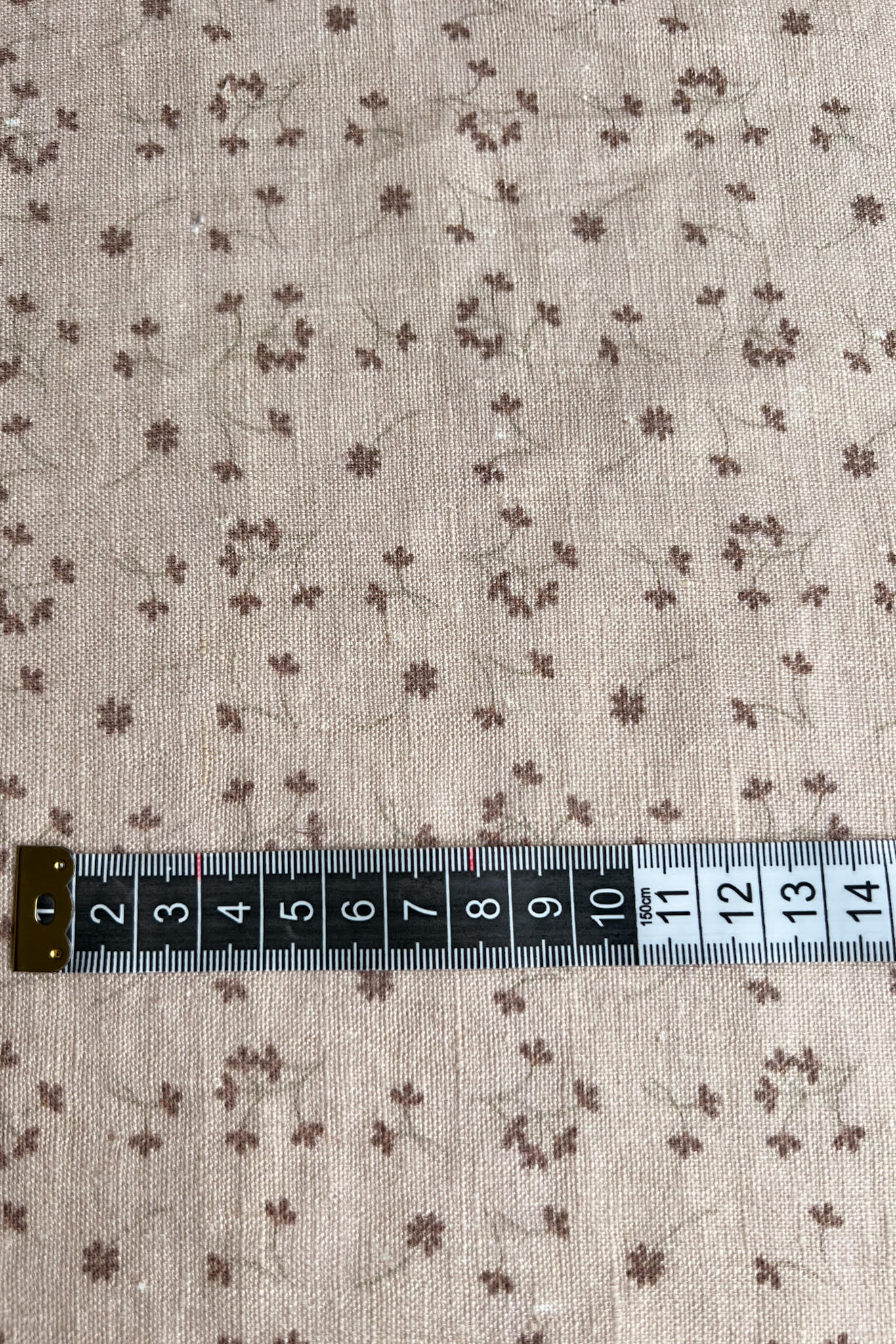 017 Gentle flowers 100% linen fabric 017