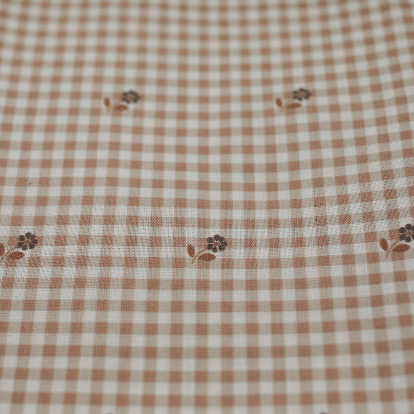 003 Gingham and flowers 100% linen fabric