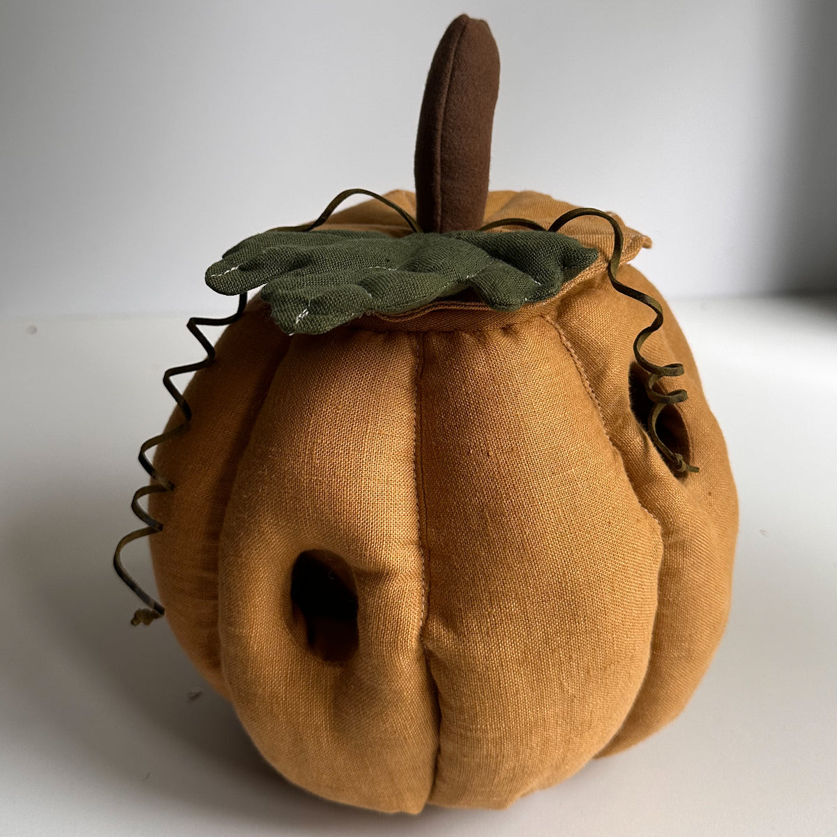 A Very Occupied Pumpkin — Sewing Pattern & Tutorial