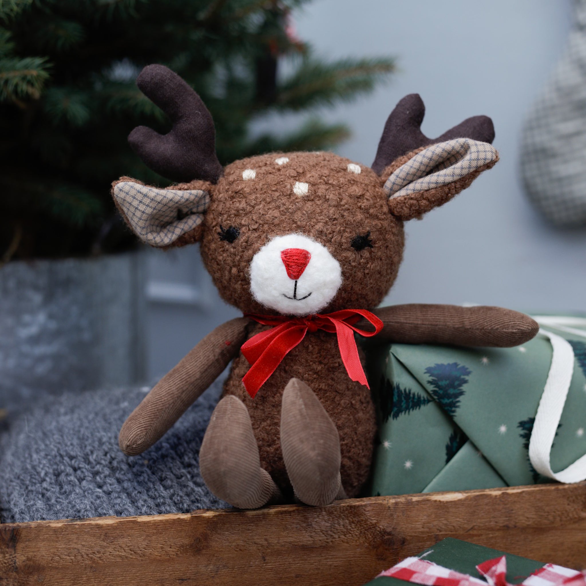 Bambi Brown  Soft Wool-Feel Bouclé Fabric – Fat Quarter