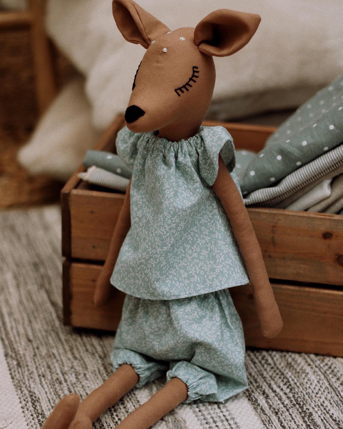 55 cm Fawn making kit with printed pattern and digital tutorial