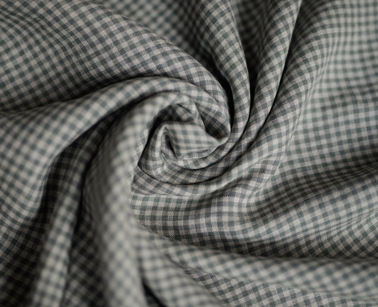 843 (NI843) Greenish checks (4 mm) 100% linen fabric