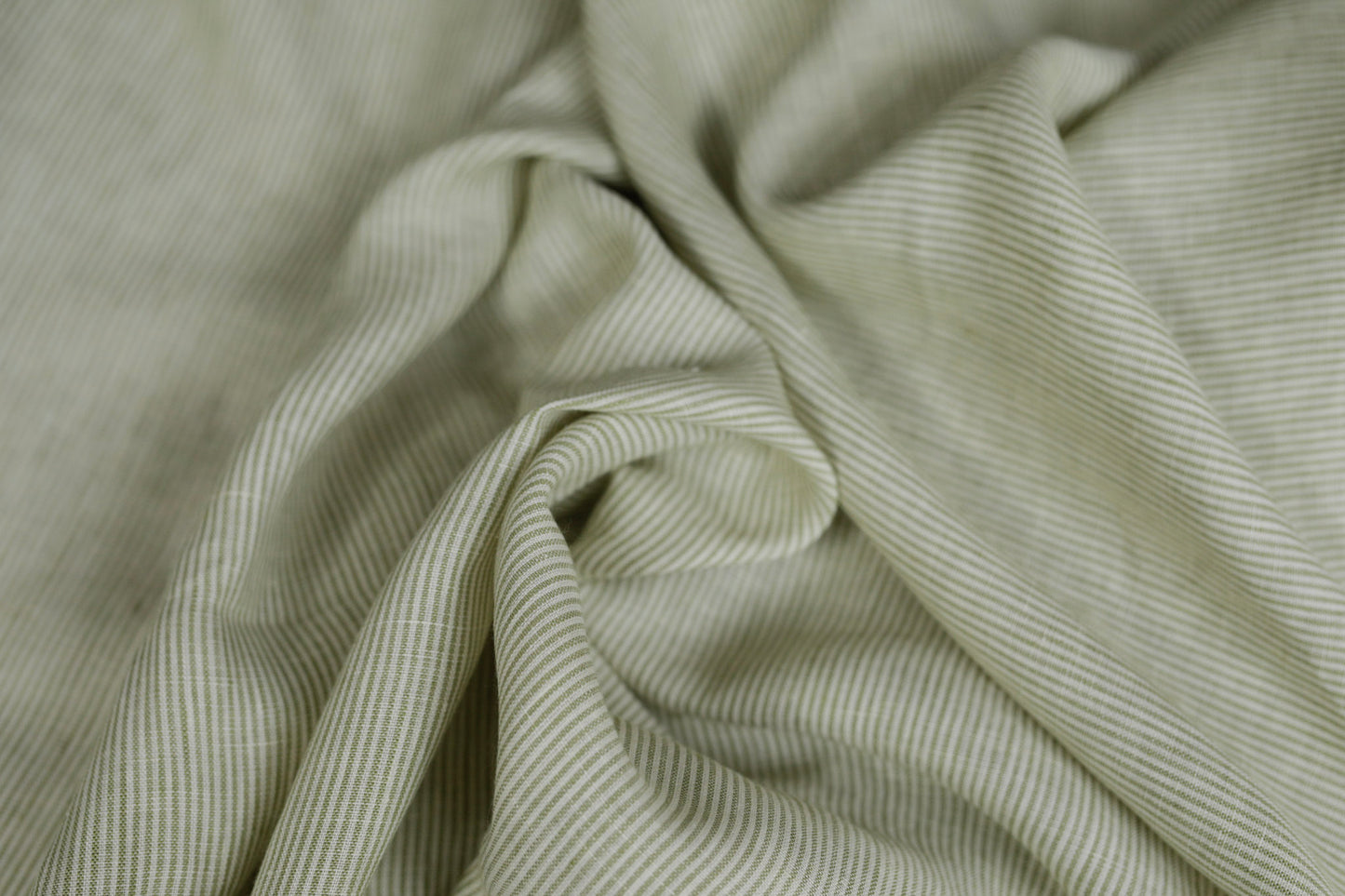 710/761 Light green small stripes (1 mm) 100% linen fabric