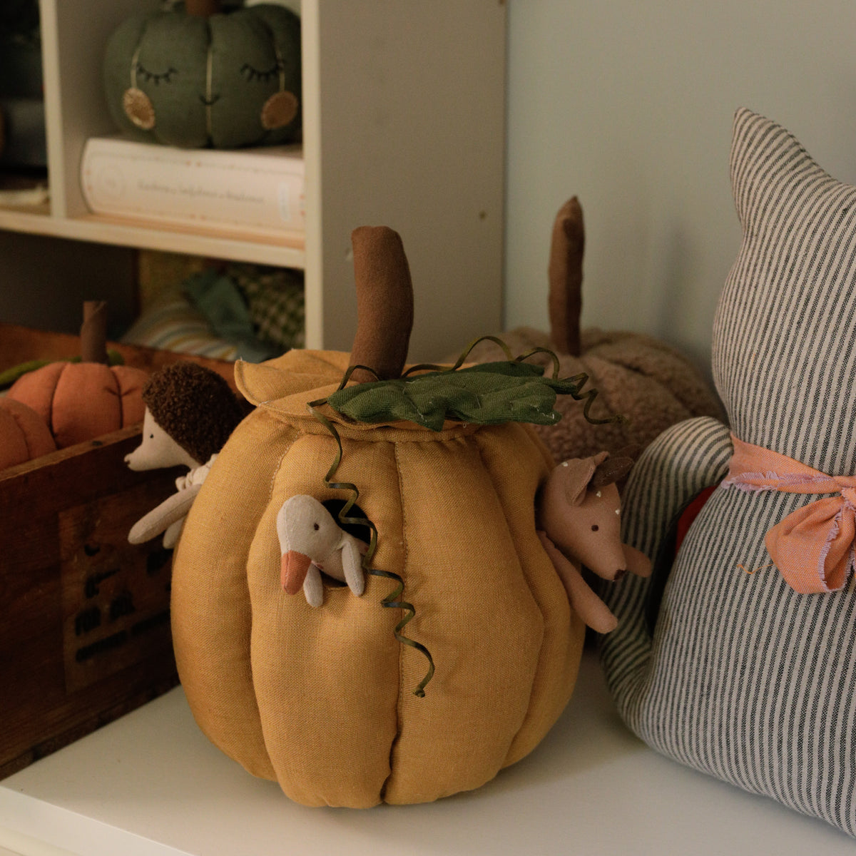 A Very Occupied Pumpkin — Sewing Pattern & Tutorial