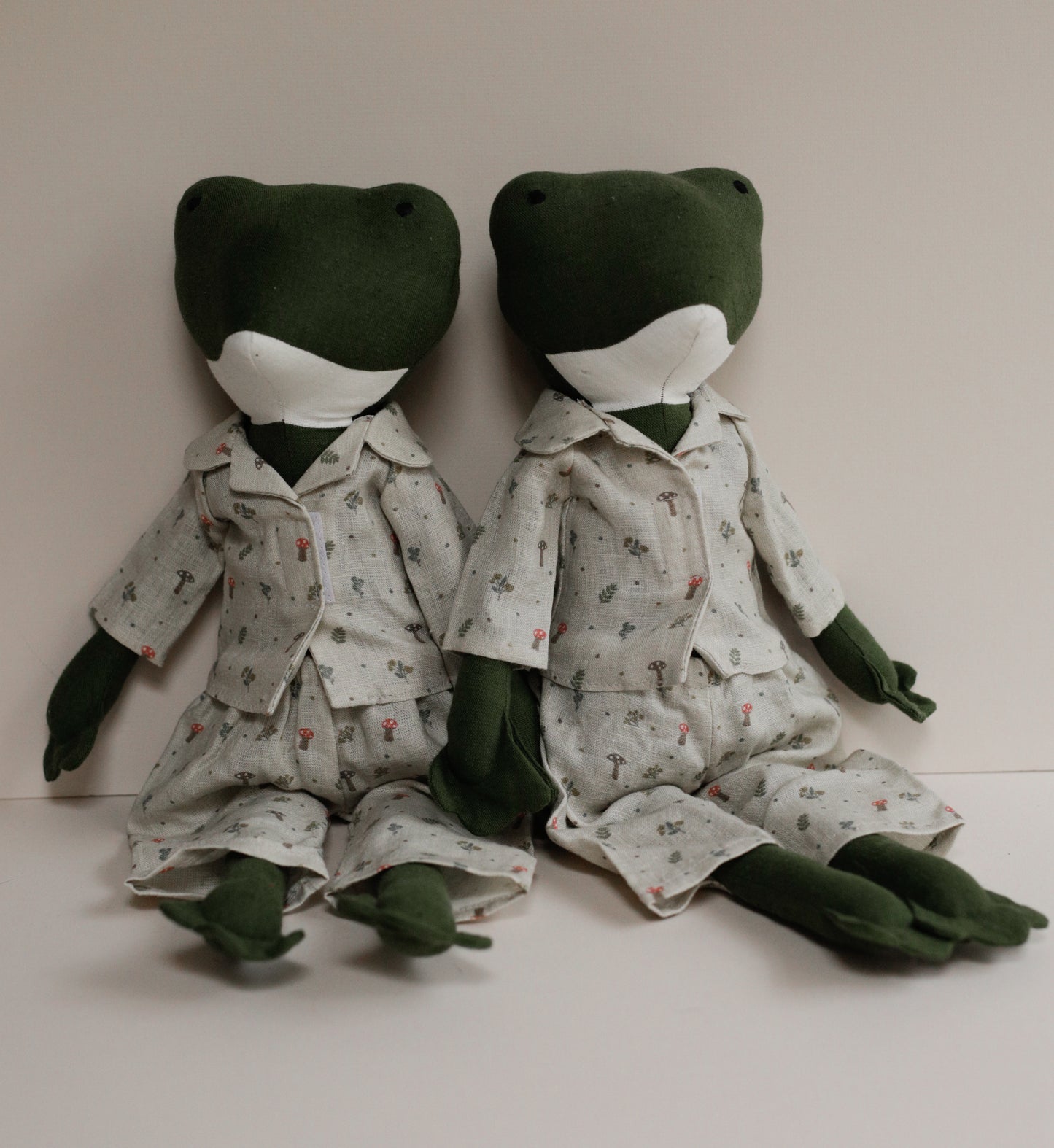 Frog toy 55 cm in mushrooms meadow pyjama