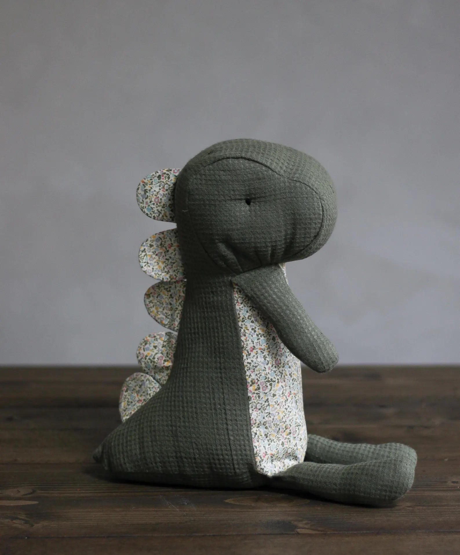 30 cm EFI Dinosaur PDF sewing pattern and tutorial