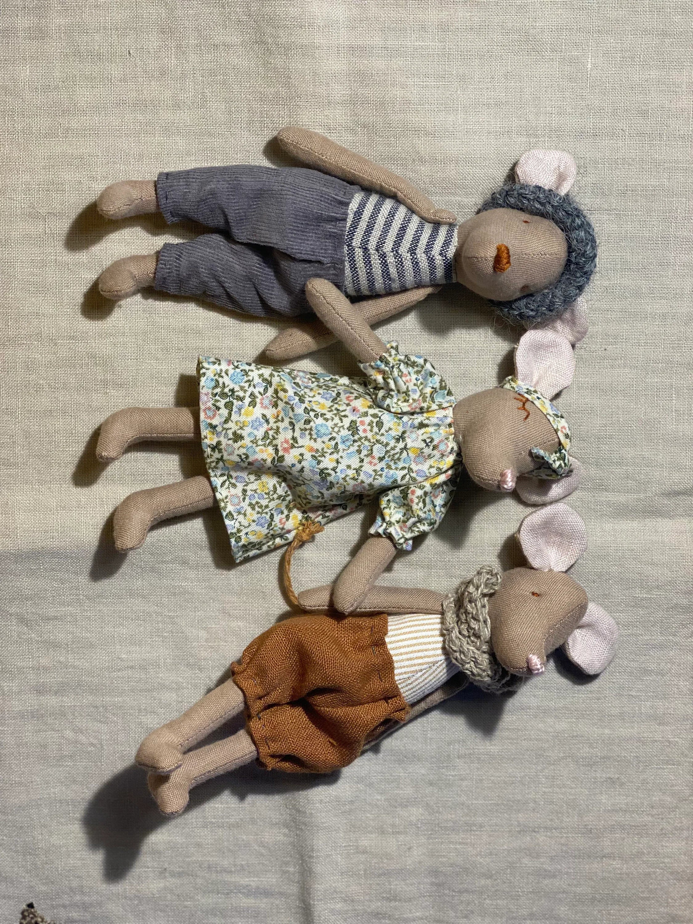 Mini Mouse 16 cm Soft Toy – PDF Sewing Pattern & Tutorial + Trousers Pattern