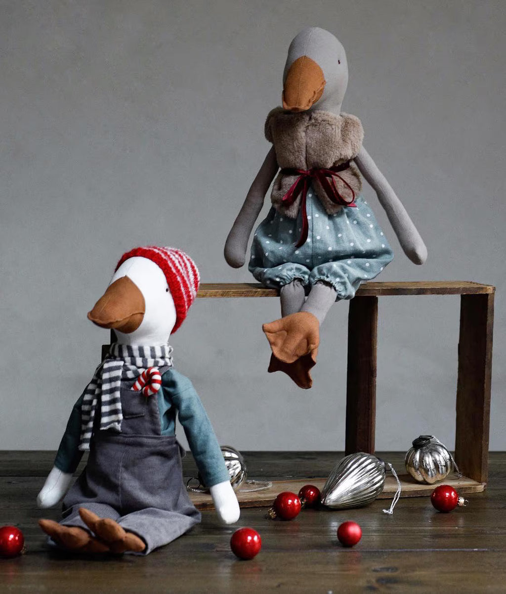 55 cm (22”) Goose Soft Toy PDF Sewing Pattern and Tutorial