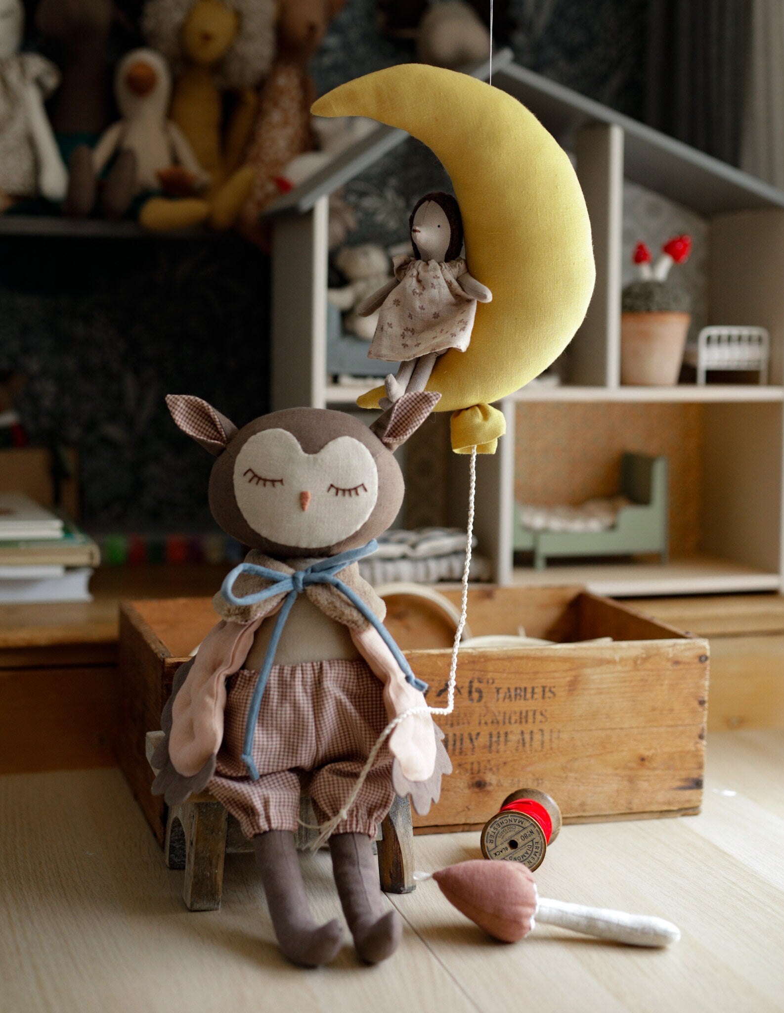 Miss Owl 41 cm Soft Toy – PDF Sewing Pattern & Tutorial + Outfit