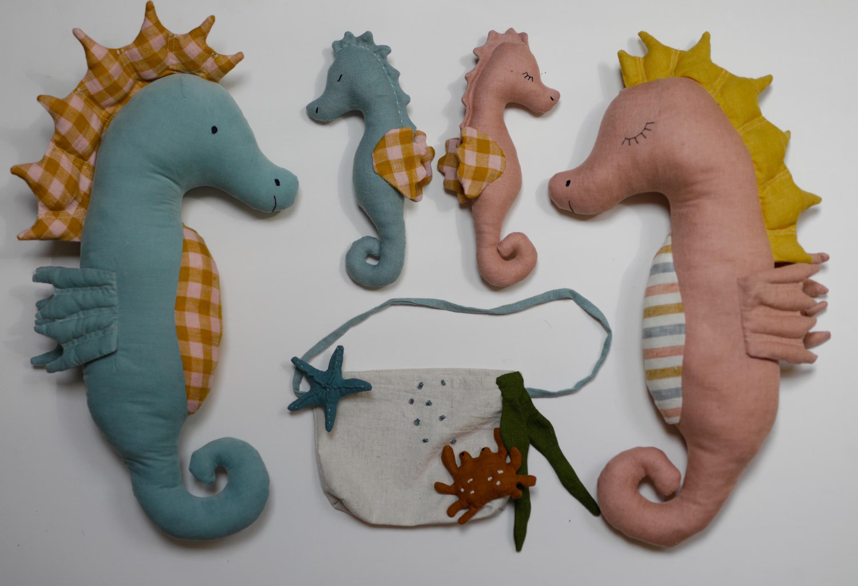 Seahorse family mama, papa and babies PDF sewing pattern and tutorial