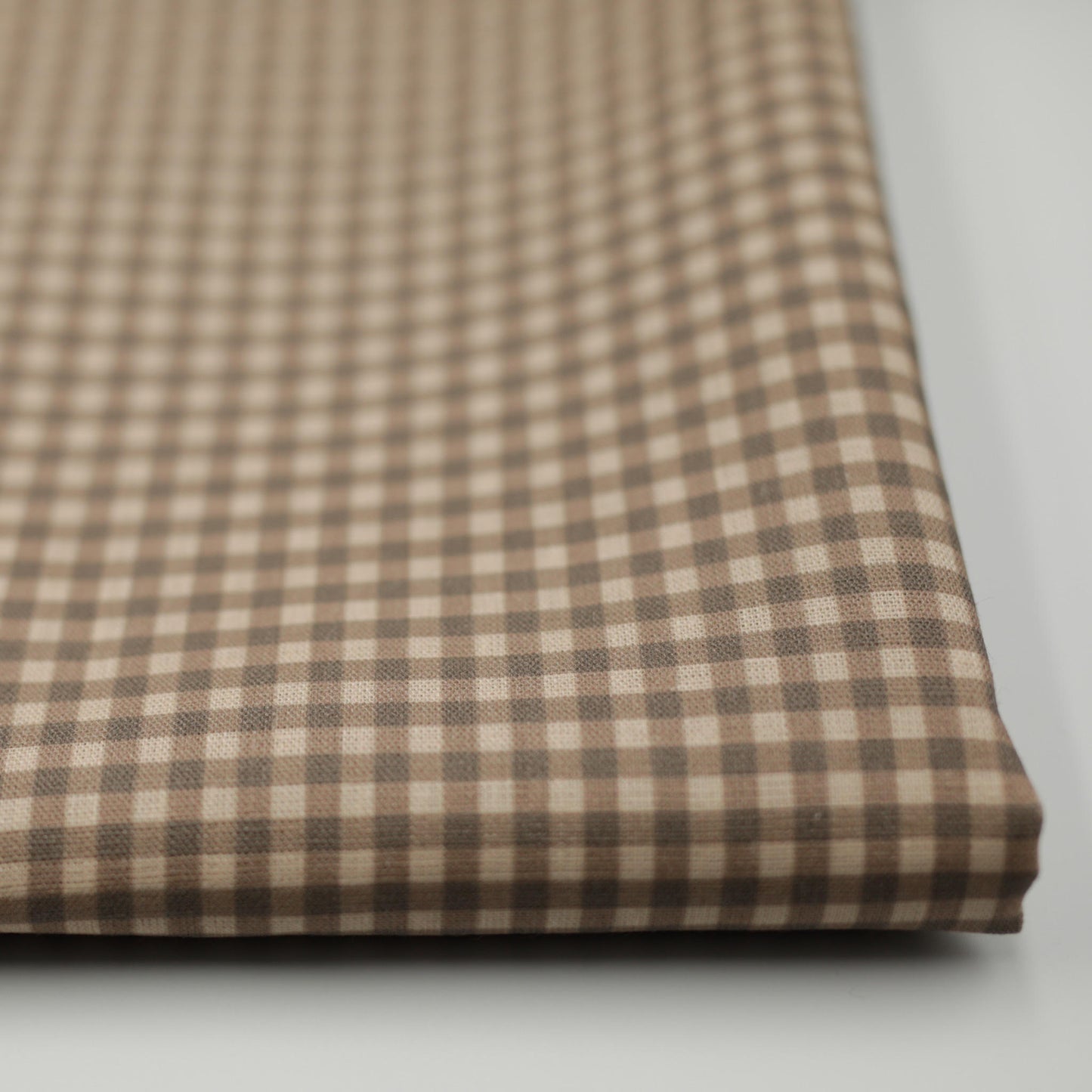 Mocha gingham 0.5 cm 100% linen fabric