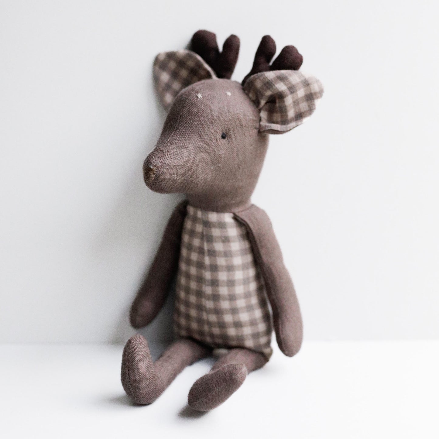 30 cm linen Fawn soft toy